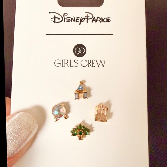 Disney Jewelry - Disney Parks Girls Crew 4 Park Icon Stud Earrings Gold Tone New!